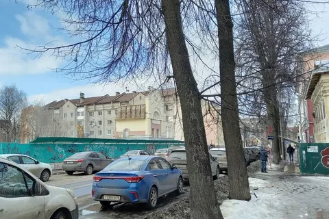 В центре Ярославля снесли особняк-новодел