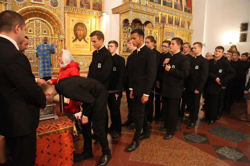 23 тысячи человек пришли к мощам Спиридона Тримифунтского