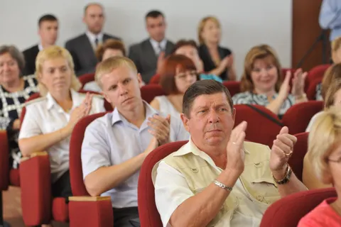 Дмитрий Миронов вручил Владимиру Волкову удостоверение главы Переславля-Залесского