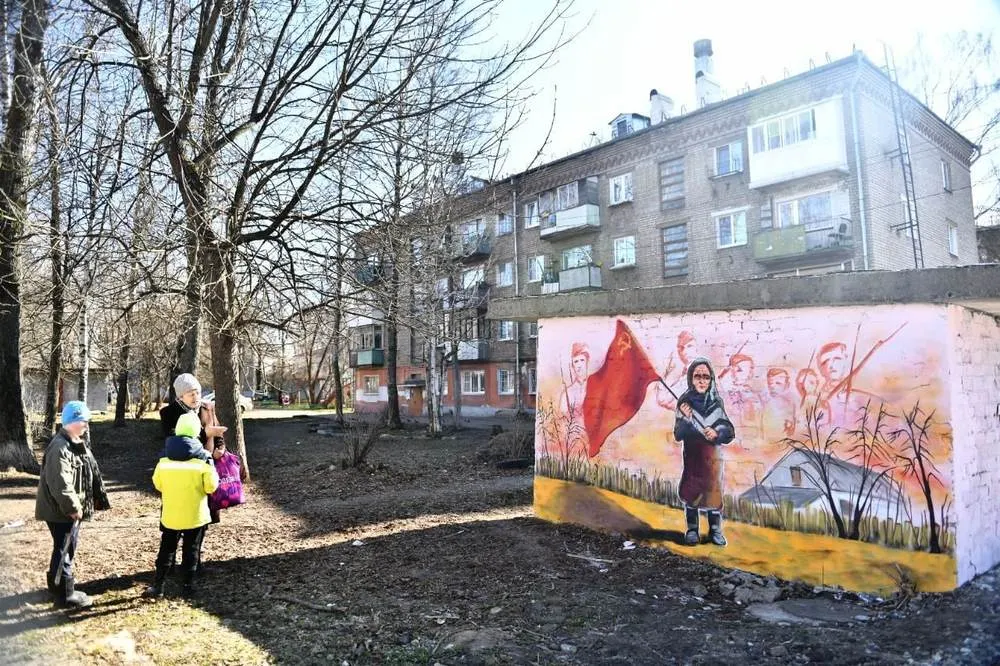 В Ярославле появились муралы с героической бабушкой из Украины
