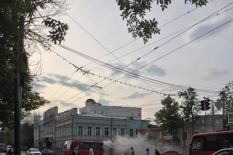 В Ярославле дымилась маршрутка: видео