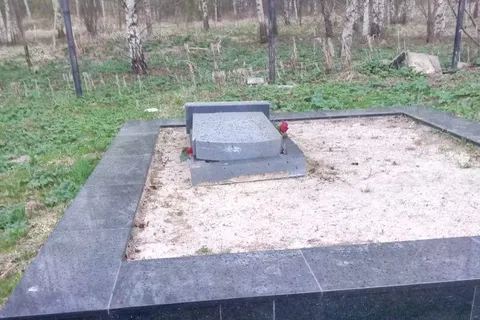 Под Ярославлем вандалы разгромили армянское кладбище