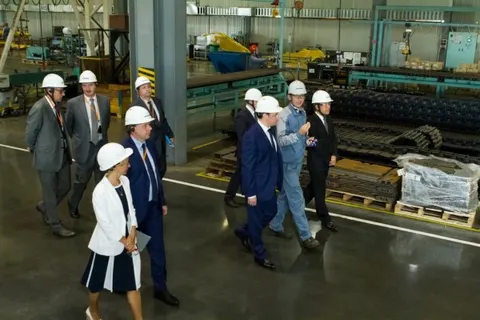 Дмитрий Миронов посетил фармацевтические предприятия Ярославской области