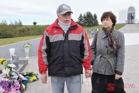 Родители хоккеиста Ивана Ткаченко почтили память сына в Туношне Ярославской области. Фото
