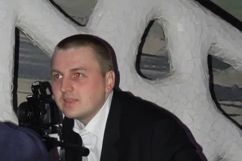 По-чесноку: доказательства, что школа-зло были не убедительными, также как то, что миром "рулят" женщины