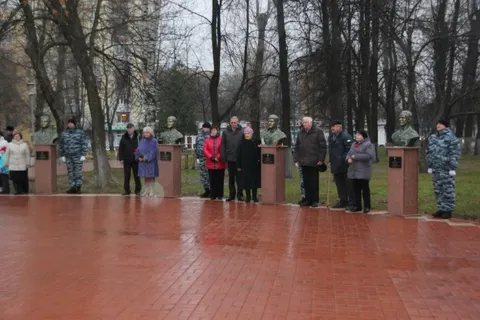 В Ярославле установлены памятные бюсты героев