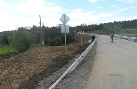 В Пошехонском районе построили новый мост через реку Маткома