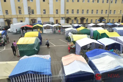 В Ярославле начала работу ярмарка «Медовый спас». Фоторепортаж