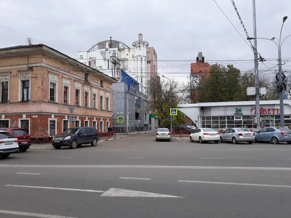 Одностороннее движение вокруг ТЮЗа понравилось не всем