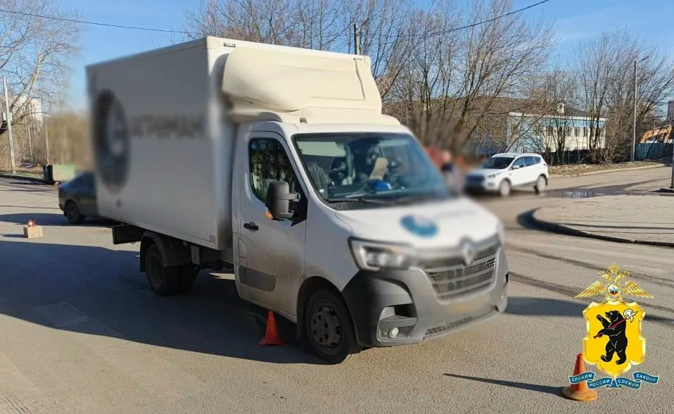 Мальчик пострадал в ДТП с фургоном в Ярославле