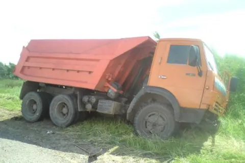 В Ростовском районе «КАМАЗ» сбил скутериста насмерть