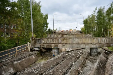 Пока в Ярославле ремонтируют один мост, начинает разваливаться второй