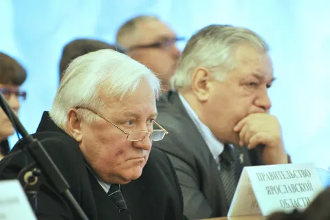 На очередном заседании муниципалитета Ярославля рассмотрено более двадцати вопросов. Фоторепортаж