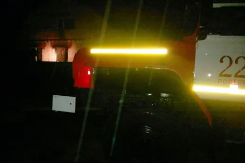 В Ростовском районе погибли на пожаре хозяйка и ее знакомый