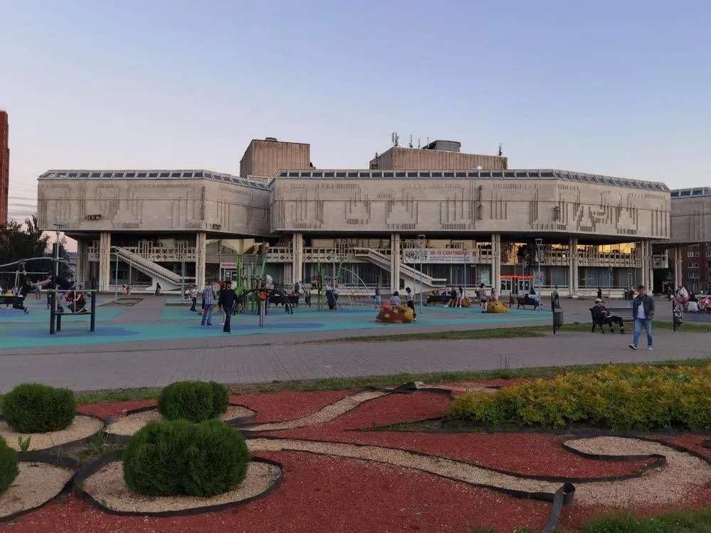 На фасаде ярославского театра отреставрируют скульптуры