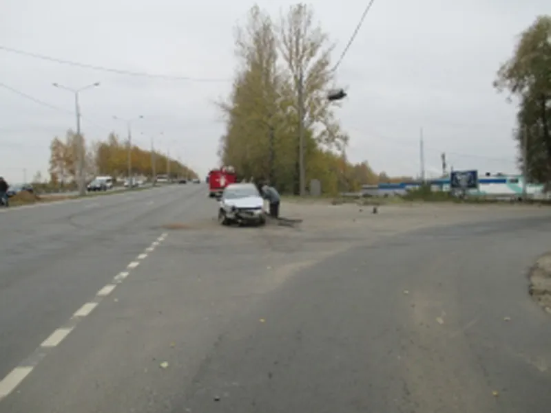 В ДТП на Московском проспекте в Ярославле травмировано два человека