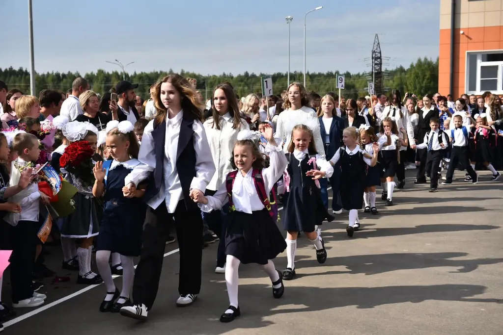 В Ярославской области не будут отменять линейки 1 сентября