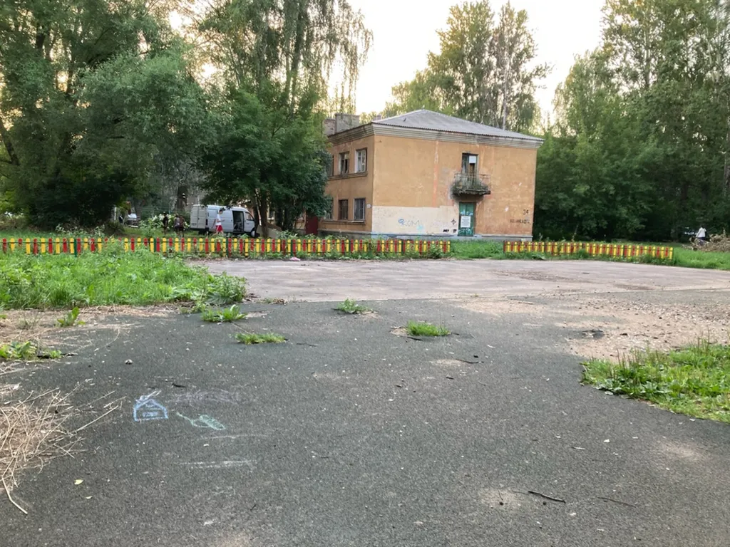 В Ярославле два года ждут исчезнувшую детскую площадку
