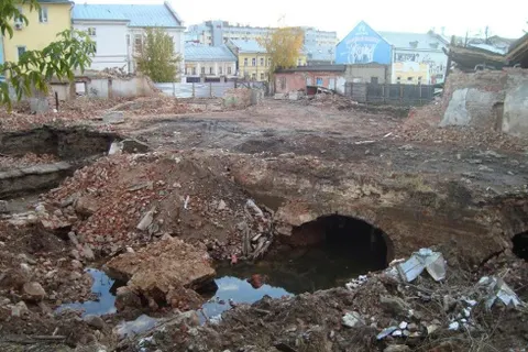 В Ярославле строители распродают исторический кирпич из зоны ЮНЕСКО