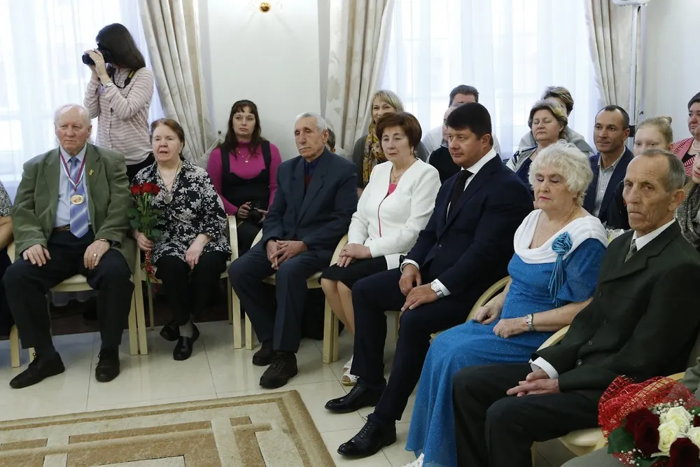 В Ярославле чествовали «бриллиантовые» и «золотые» семейные пары
