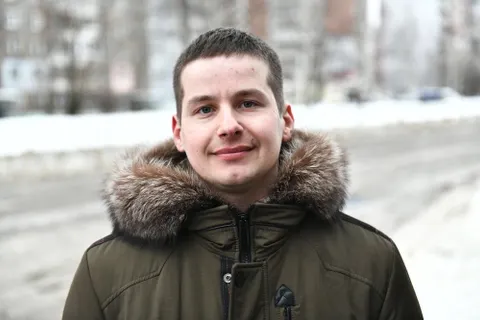 Владимир Волков встретился с разрулившим транспортный коллапс ярославцем