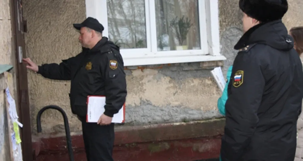 Судебные приставы нашли должника в туберкулезной больнице