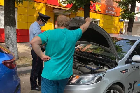 В Ярославле ГИБДД провело сплошную проверку таксистов