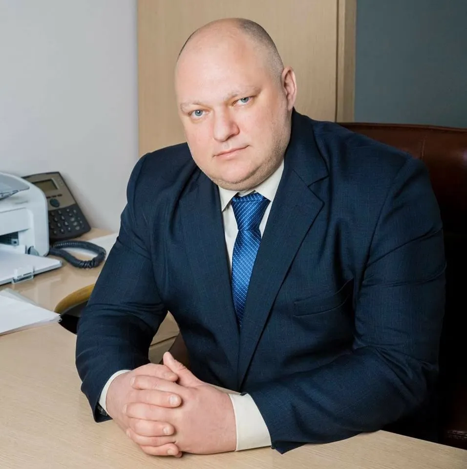 Врач-депутат Дмитрий Петровский хочет спасти грудь жены президента Сирии