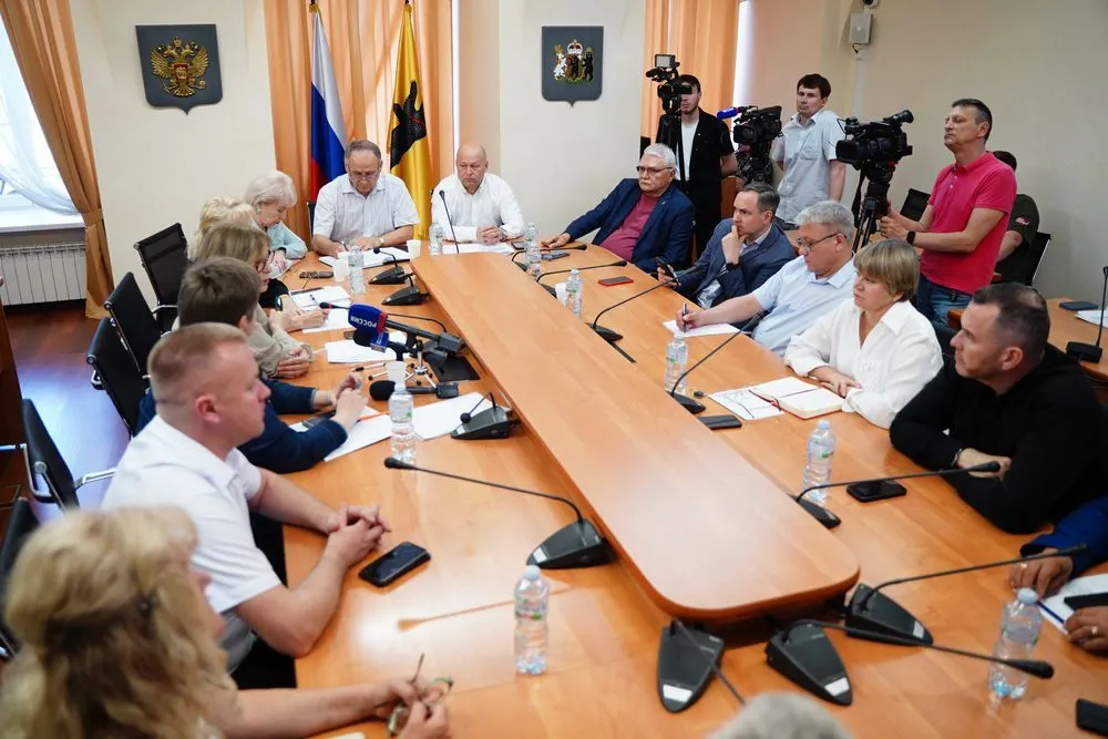 Депутаты Ярославской облдумы проконтролируют модернизацию медучреждений