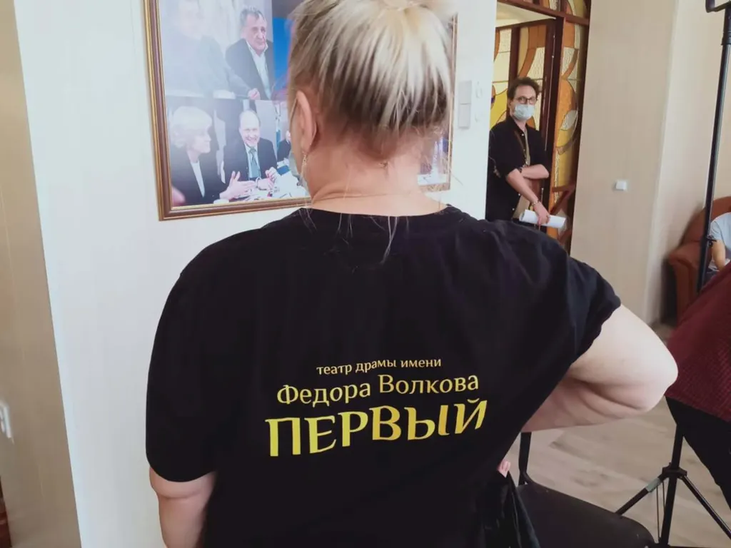 В Ярославле актеров первого русского театра вакцинировали от COVID-19