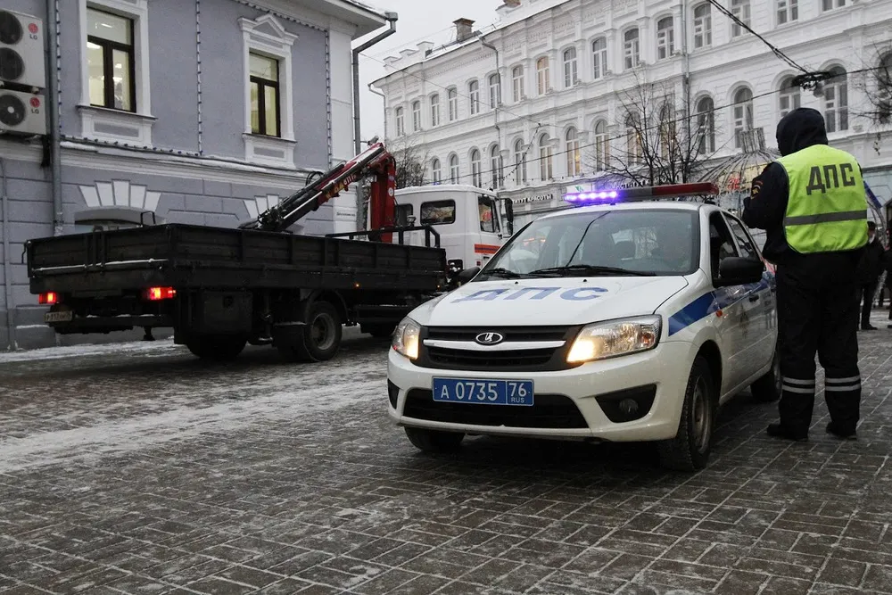 Из пешеходных зон в центре Ярославля эвакуировали автомобили