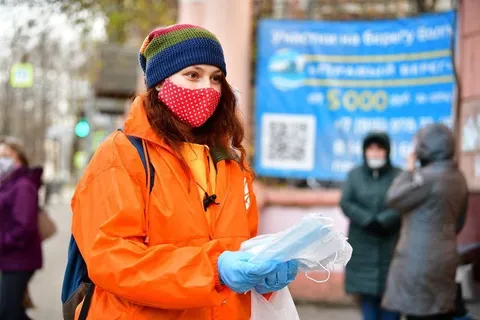 В Ярославле раздают медицинские маски