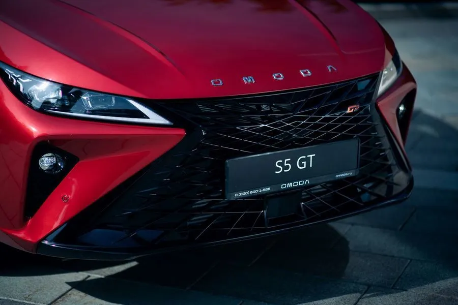 Новый спортивный седан OMODA S5 GT