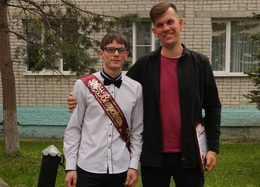 Рыбинский волонтер покажет выпускнику детдома красоту городов «Золотого кольца»