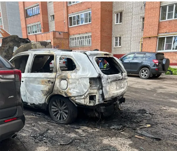 Полиция займется пожаром машины помощника депутата муниципалитета Ярославля