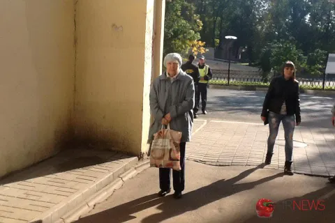 Мэра Ярославля доставят в здание Кировского суда через специальный вход