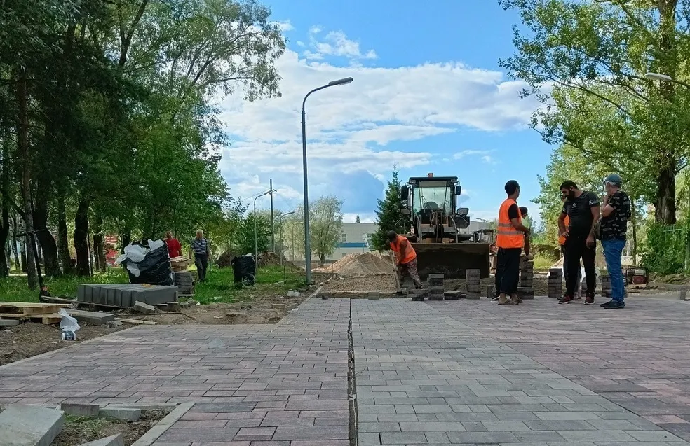 На благоустройстве парка в Брагино не хватает рабочих