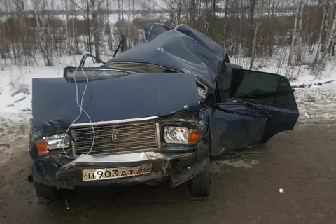 В Ярославской области произошло тройное столкновение
