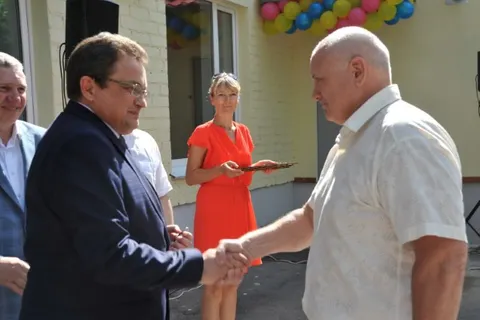 Семь врачей из Углича получили служебные квартиры