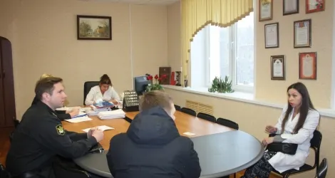 В Ярославле детская поликлиника № 5 отказалась лечить грудного и пятилетнего ребенка