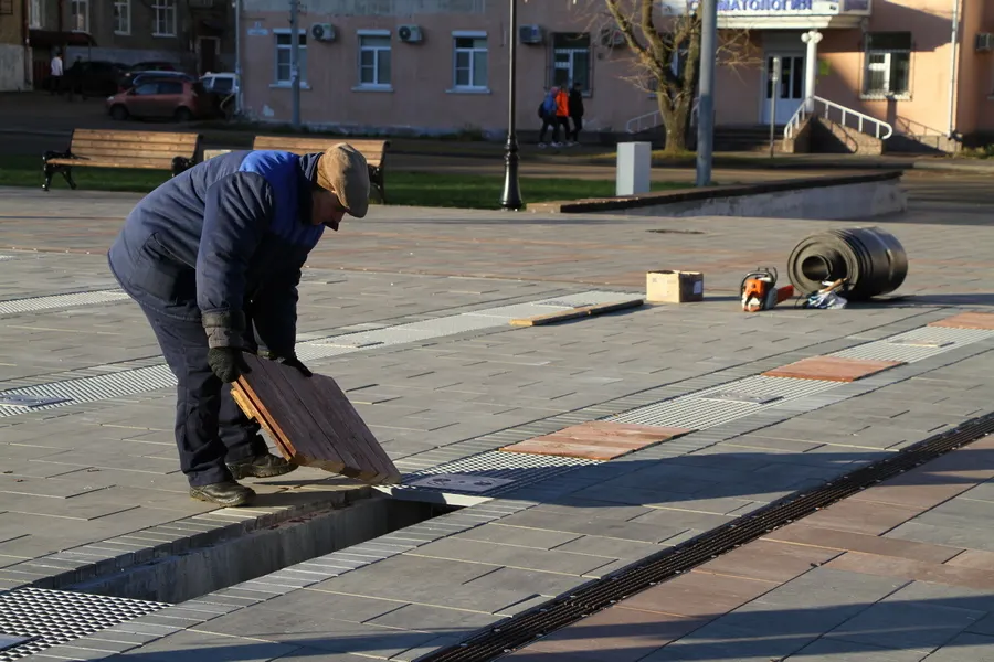 В Рыбинске консервируют фонтан на площади Дерунова