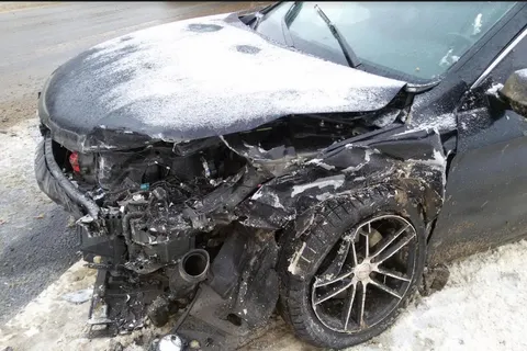 В ДТП под Ярославлем пострадали три человека: фото с места