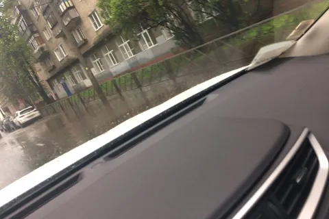 Центральные улицы Ярославля уходят под воду