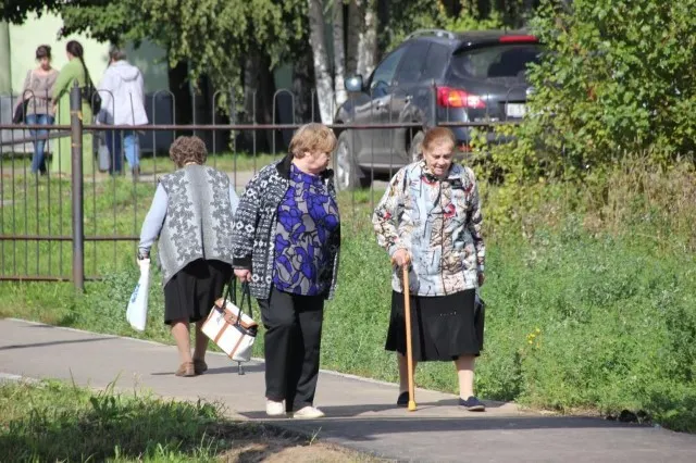 Территорию в районе больницы № 2 в Ярославле благоустроили