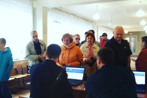 Участники праймериз отчитываются о своих победах в соцсетях