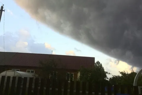 По Ярославской области гуляет смерч: фото появились в соцсетях