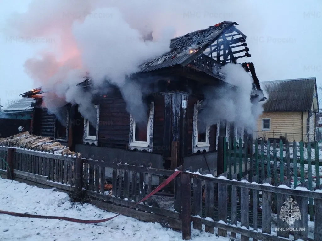 В ярославском райцентре во время пожара погибла пенсионерка