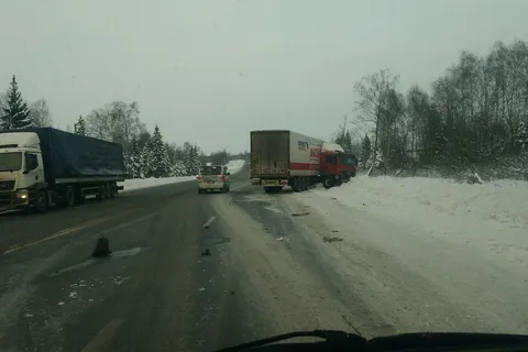 Страшная авария с фурой под Ярославлем: водитель погиб