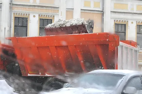 Мэрия Ярославля сообщает противоречивые данные о количестве снегоуборочной техники на улицах города