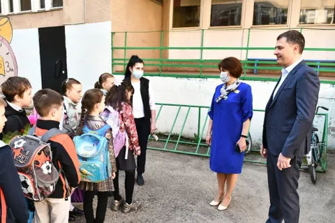 Мэр Ярославля сообщил, что школу в Красноперекопском районе охраняют вахтеры